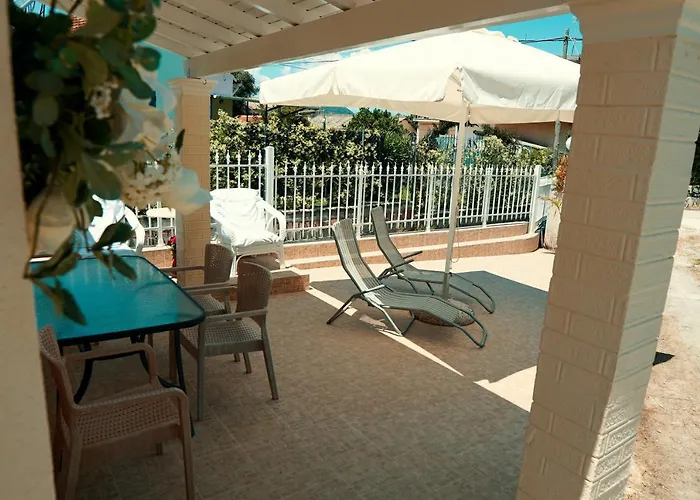 Albert\'S Place