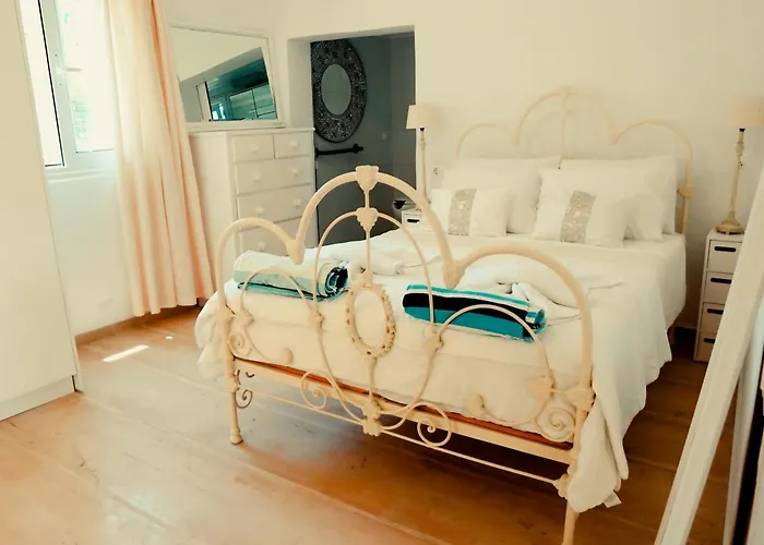 Albert\'S Place